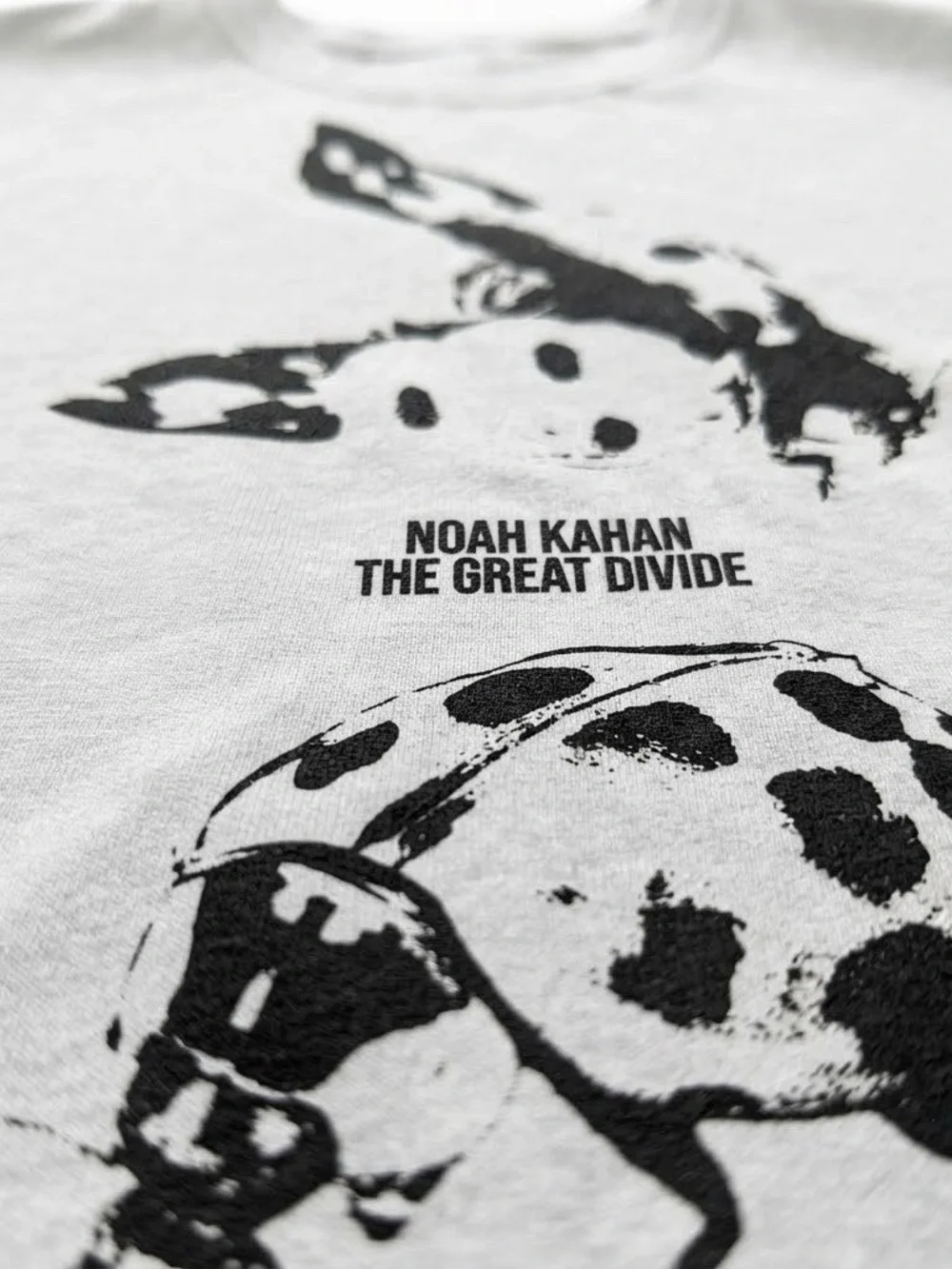 Gildan Noah Kahan 'The Great Divide' White Graphic Tee
